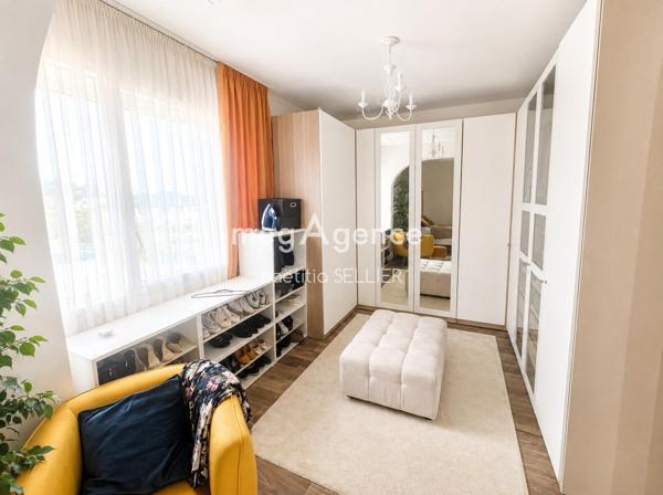 Maison à Montluçon, 03100 - 7 pièces 250m²
