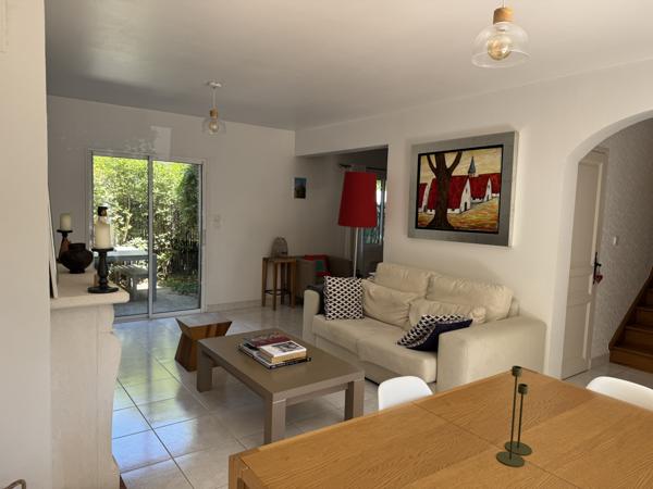 Les Angles (30133) Maison avec jardin dans résidence sécurisée