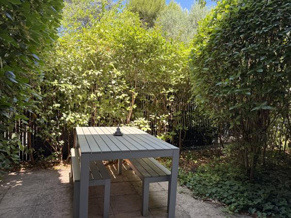 Les Angles (30133) Maison avec jardin dans résidence sécurisée