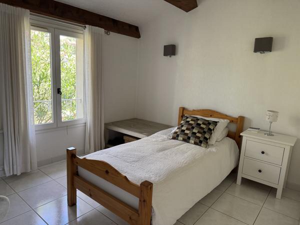 Les Angles (30133) Maison avec jardin dans résidence sécurisée