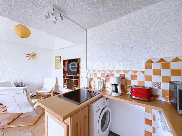 Charmant appartement 3 pièces de 41.61 m² avec vue sur le port, place de parking privative & local à vélo à Gruissan