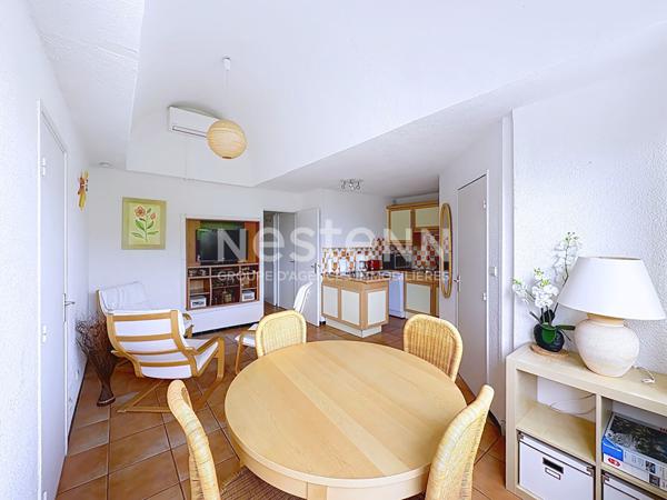 Charmant appartement 3 pièces de 41.61 m² avec vue sur le port, place de parking privative & local à vélo à Gruissan