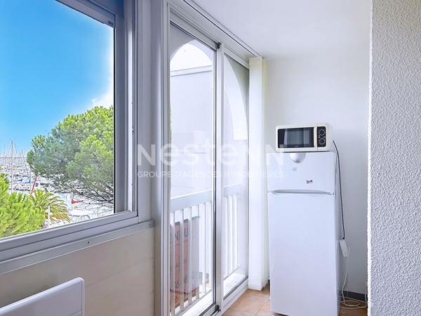 Charmant appartement 3 pièces de 41.61 m² avec vue sur le port, place de parking privative & local à vélo à Gruissan