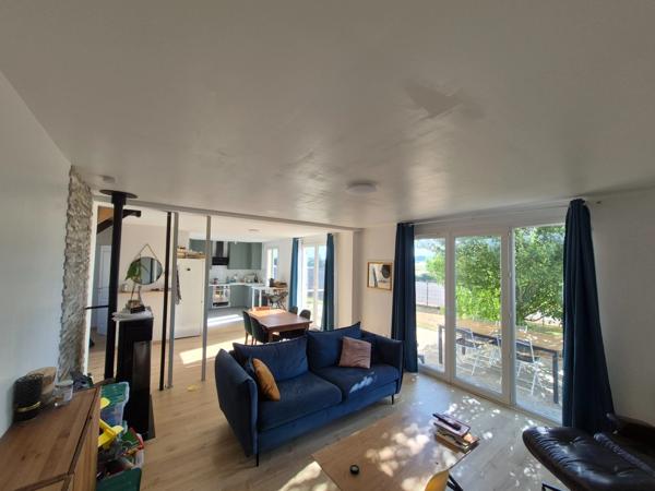 Maison familiale 5 pièces avec jardin clos – Lussant 17430