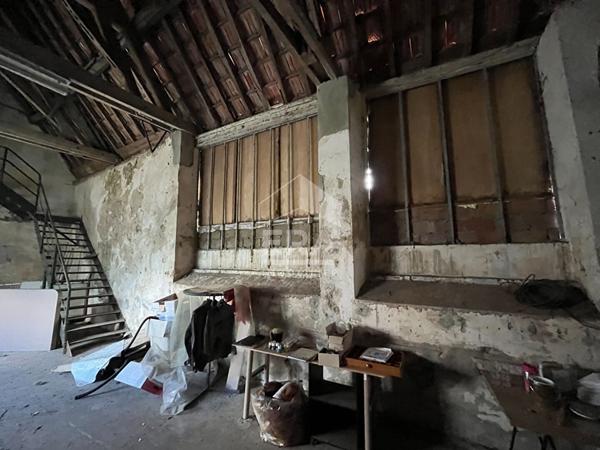 Maison Mamers 5 pièce(s) 209m2 A RENOVER