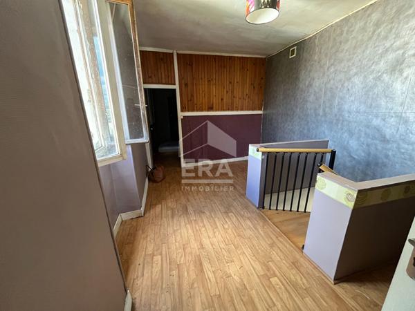 Maison Mamers 5 pièce(s) 209m2 A RENOVER