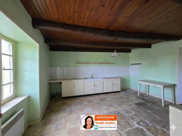 SAINT POL DE LEON : Maison à rénover de 4 pièces + dépendances - Accès plage et vue mer