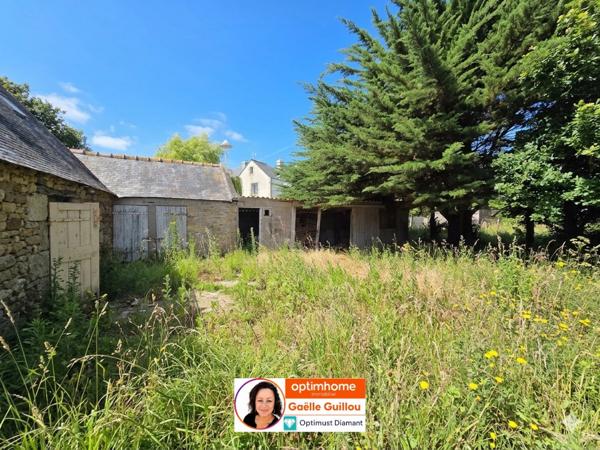 SAINT POL DE LEON : Maison à rénover de 4 pièces + dépendances - Accès plage et vue mer