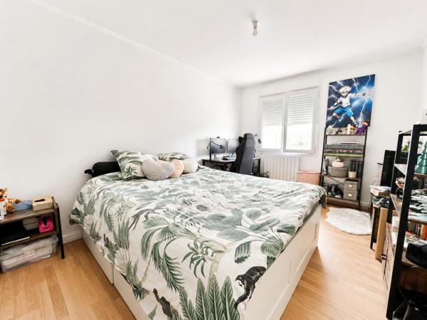 HOUILLES - Pavillon lumineux et parfaitement entretenu, un h 599 000 € **  - Référence  953