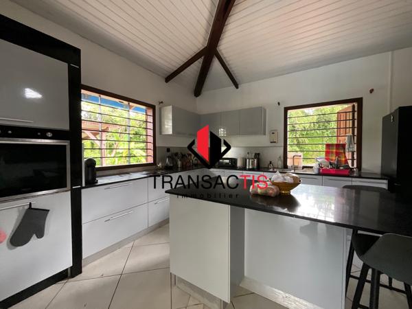 Villa T6 meublée sur une propriété d'env 2 000 m² - St Laurent du Maroni