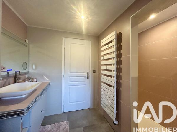 Maison à vendre 7 pièces 242 m² Bois-le-Roi