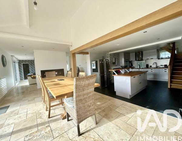 Maison à vendre 7 pièces 242 m² Bois-le-Roi