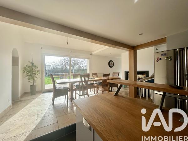 Maison à vendre 7 pièces 242 m² Bois-le-Roi