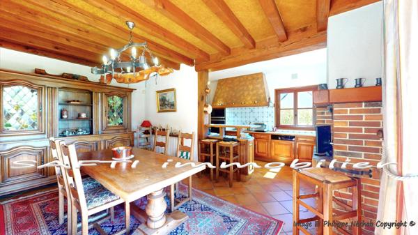 Maison de 183 m2 - 4 chambres - sous-so tatal - 1790m2 de terrain autour.