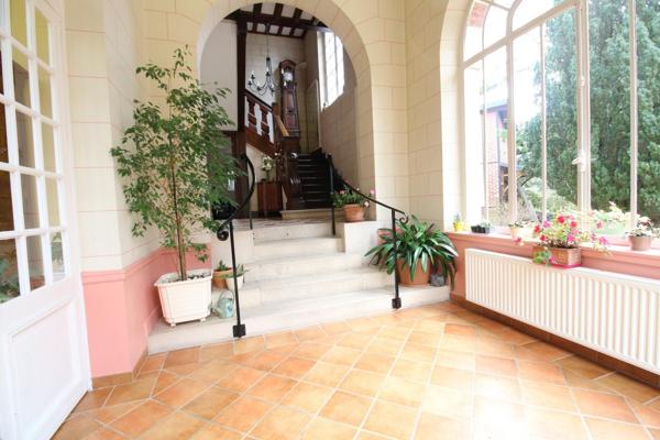MAISON DE MAITRE  412M2 + 6200M2 DE PARC