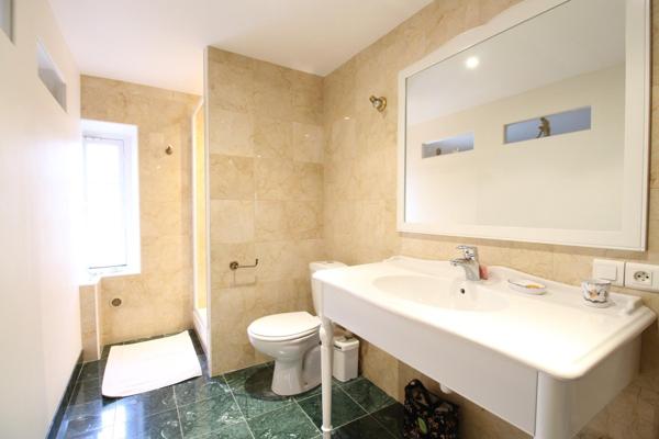 MAISON DE MAITRE  412M2 + 6200M2 DE PARC