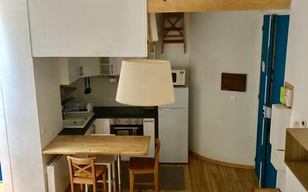 Appartement à vendre    3 pièces • 46,67 m2 Paris 19
