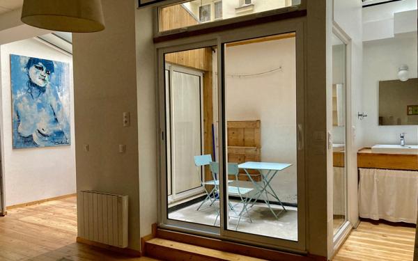 Appartement à vendre    3 pièces • 46,67 m2 Paris 19