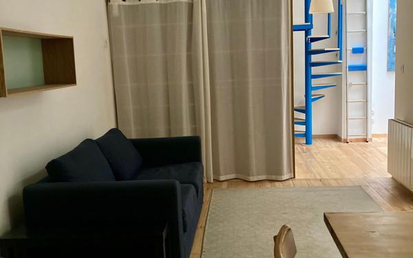 Appartement à vendre    3 pièces • 46,67 m2 Paris 19