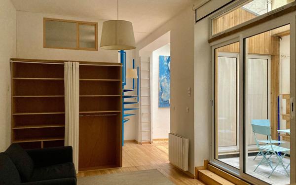 Appartement à vendre    3 pièces • 46,67 m2 Paris 19