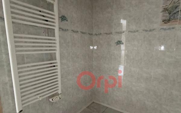 Maison à vendre    3 pièces •  Estrées-Mons