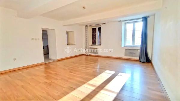 Vente                                                      Appartement
                        
                     3 pièces                      75 m2                     à Mazamet