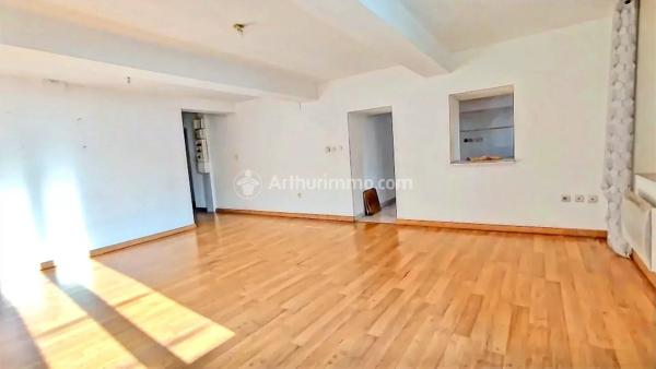Vente                                                      Appartement
                        
                     3 pièces                      75 m2                     à Mazamet
