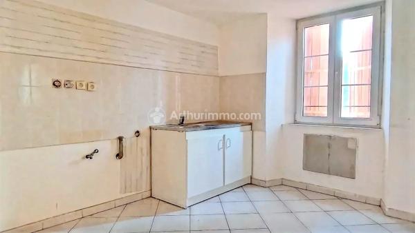 Vente                                                      Appartement
                        
                     3 pièces                      75 m2                     à Mazamet