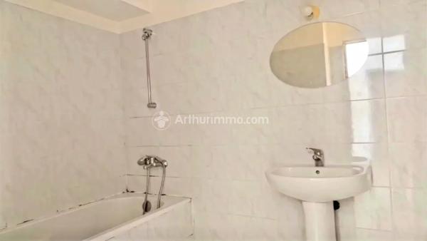 Vente                                                      Appartement
                        
                     3 pièces                      75 m2                     à Mazamet