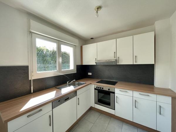 Duplex récent avec jardin, 5 chambres et garage