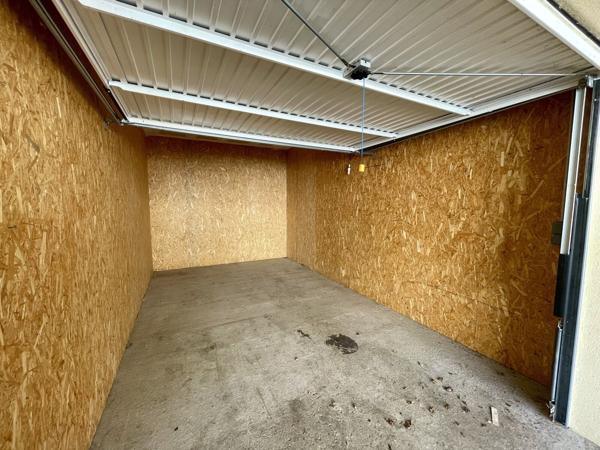 Duplex récent avec jardin, 5 chambres et garage