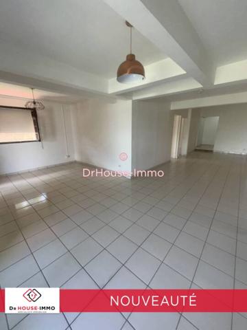 Appartement à louer 3 pièces de 85 m²