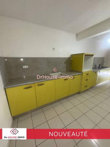 Appartement à louer 3 pièces de 85 m²