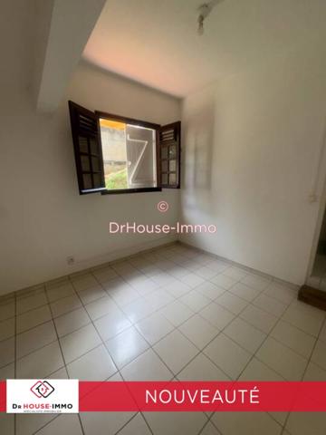 Appartement à louer 3 pièces de 85 m²
