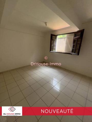 Appartement à louer 3 pièces de 85 m²