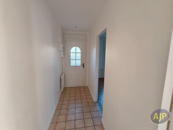 Maison à louer Saint Brevin Les Pins : 3 pièces, 84m² avec 2 chambre(s) à 1 154€ - AJP Immobilier Saint-Brévin