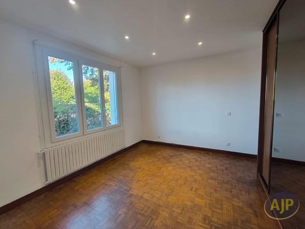 Maison à louer Saint Brevin Les Pins : 3 pièces, 84m² avec 2 chambre(s) à 1 154€ - AJP Immobilier Saint-Brévin