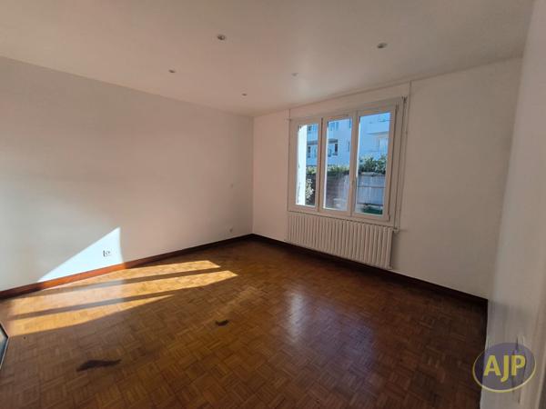 Maison à louer Saint Brevin Les Pins : 3 pièces, 84m² avec 2 chambre(s) à 1 154€ - AJP Immobilier Saint-Brévin