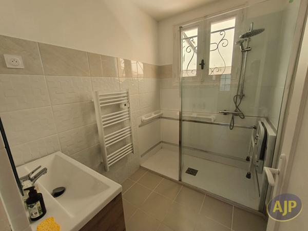 Maison à louer Saint Brevin Les Pins : 3 pièces, 84m² avec 2 chambre(s) à 1 154€ - AJP Immobilier Saint-Brévin