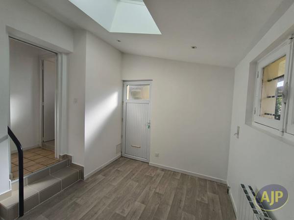 Maison à louer Saint Brevin Les Pins : 3 pièces, 84m² avec 2 chambre(s) à 1 154€ - AJP Immobilier Saint-Brévin