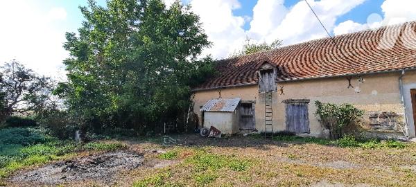 Fermette à rénover avec dépendances sur 3400 m²