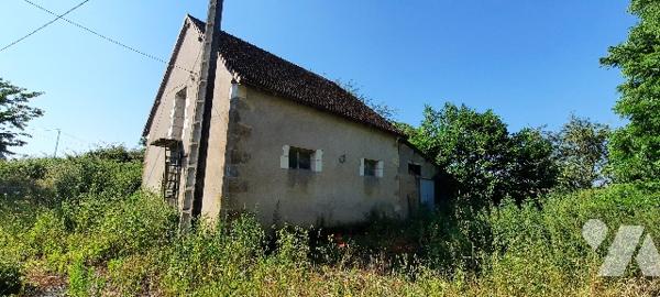 Fermette à rénover avec dépendances sur 3400 m²