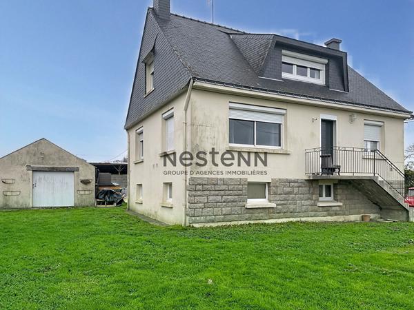 À vendre à Noyal-Muzillac - Maison néo-bretonne avec beau potentiel sur plus de 2 000 m² de terrain