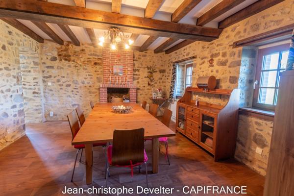 Dpt Mayenne (53), à vendre à Saint Georges de Buttavent maison 3 chambres sur terrain de 1360 m2