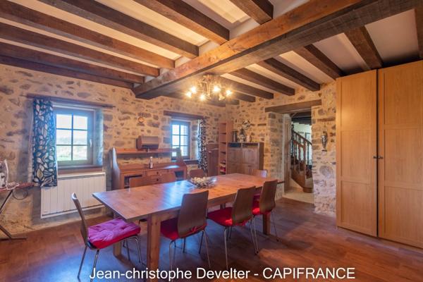 Dpt Mayenne (53), à vendre à Saint Georges de Buttavent maison 3 chambres sur terrain de 1360 m2