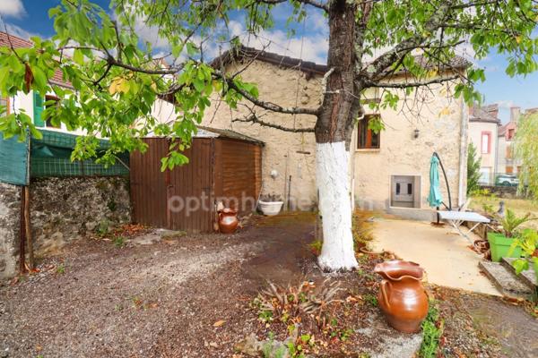 Maison Individuelle de Centre Bourg - 5 pièces - 4 chambres - Terrain de 505 m² - MAGNAC LAVAL (87)