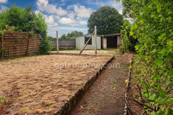 Maison Individuelle de Centre Bourg - 5 pièces - 4 chambres - Terrain de 505 m² - MAGNAC LAVAL (87)