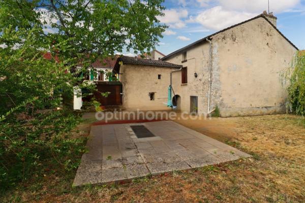 Maison Individuelle de Centre Bourg - 5 pièces - 4 chambres - Terrain de 505 m² - MAGNAC LAVAL (87)