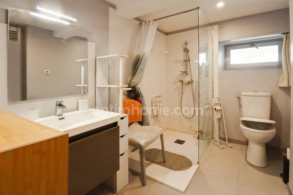 Maison Individuelle de Centre Bourg - 5 pièces - 4 chambres - Terrain de 505 m² - MAGNAC LAVAL (87)