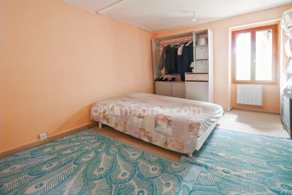 Maison Individuelle de Centre Bourg - 5 pièces - 4 chambres - Terrain de 505 m² - MAGNAC LAVAL (87)